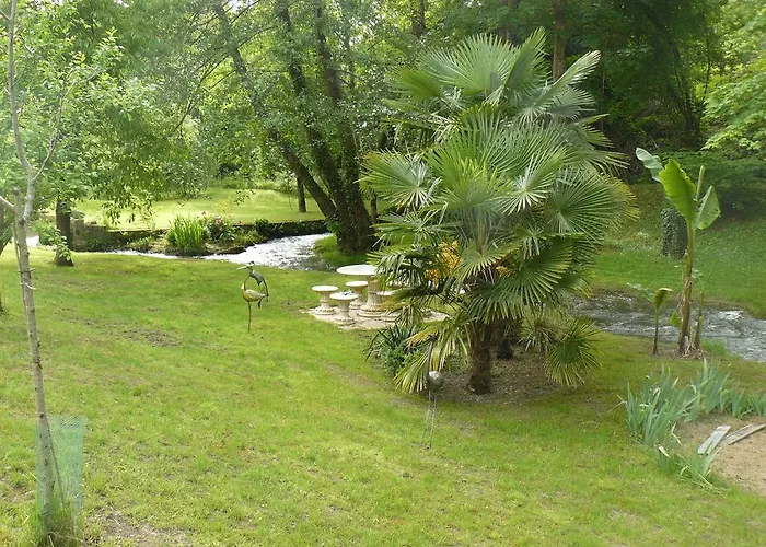 D'hotes & Pouget Tatil Evi *